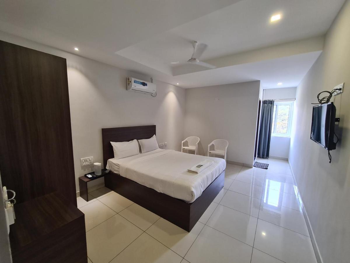 Hotel O Urban Inn Бангалор Екстериор снимка